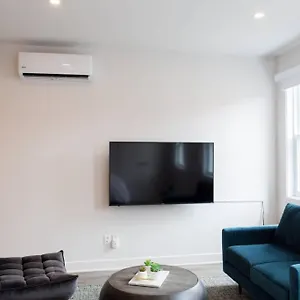 Live Like A Local In Superb Loft By Den Montreal